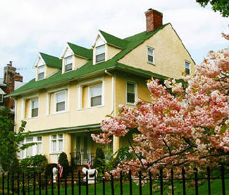 Brooklyn, NY Spring Home