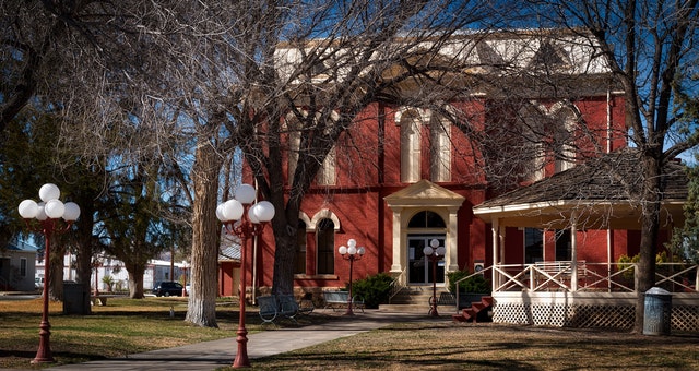 A red house